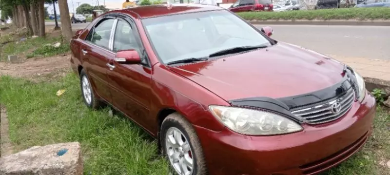 Toyota Camry   - 2004