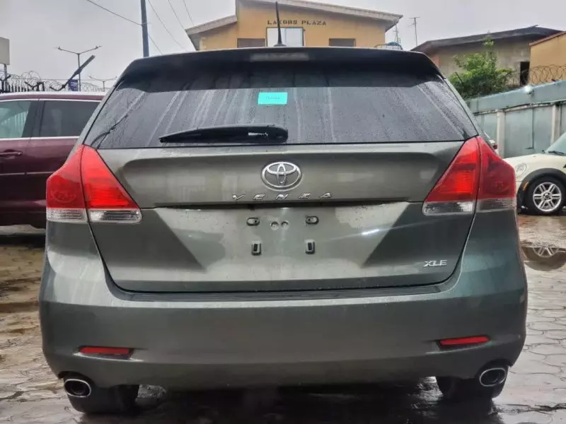 Toyota Venza   - 2014