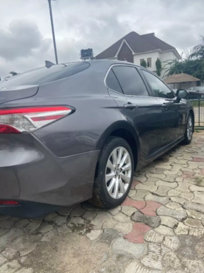 Toyota camry   - 2019