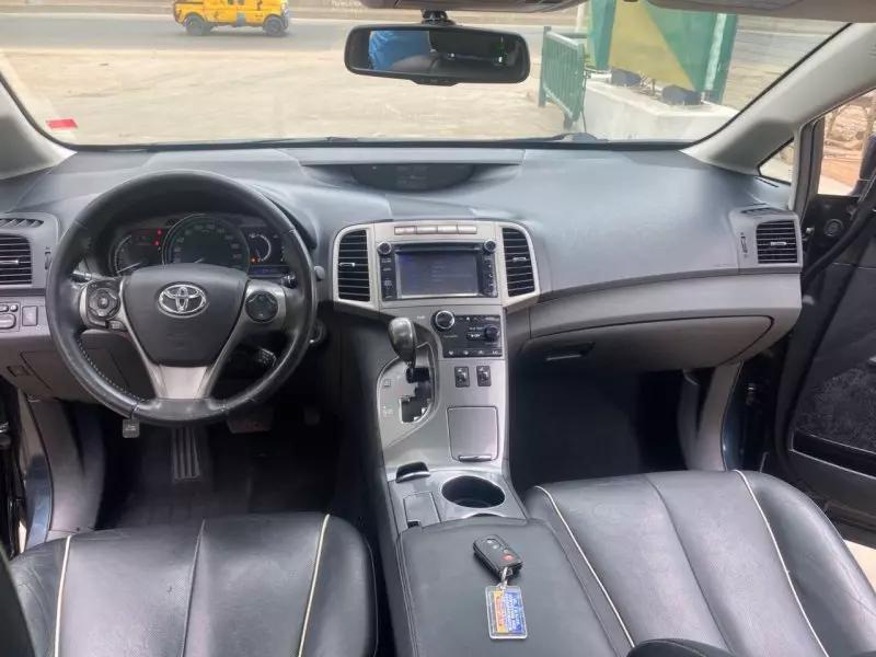 Toyota Venza   - 2014