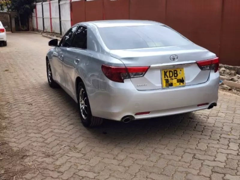 Toyota Mark X   - 2013
