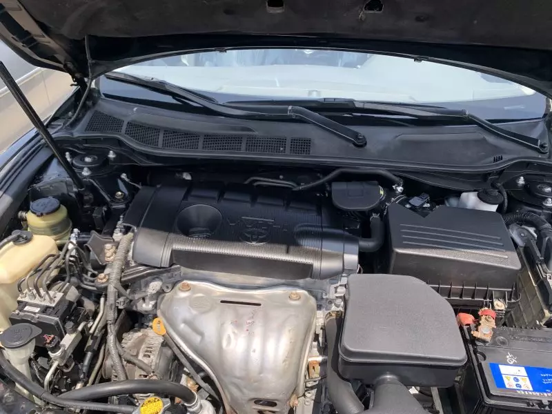 Toyota Camry   - 2011