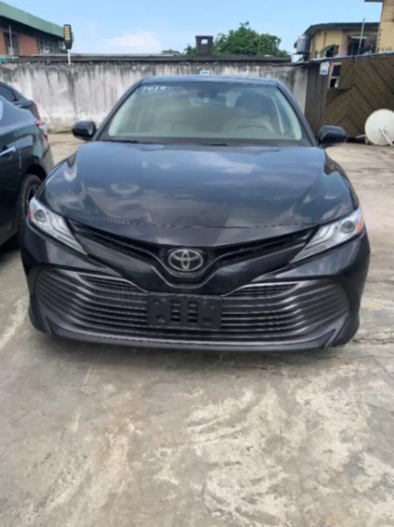 Toyota Camry   - 2019