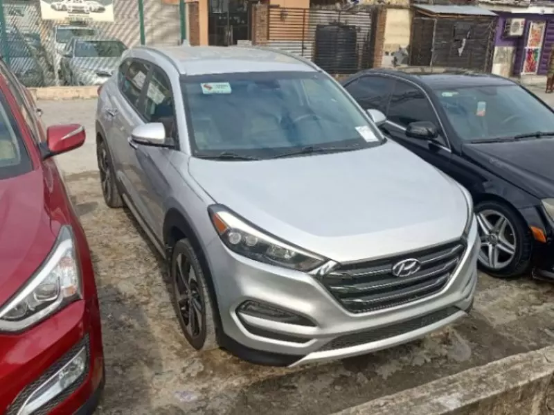 Hyundai Tucson   - 2017