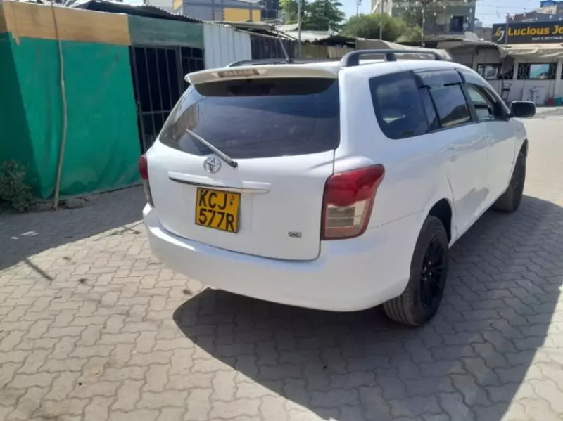 Toyota Fielder    - 2009
