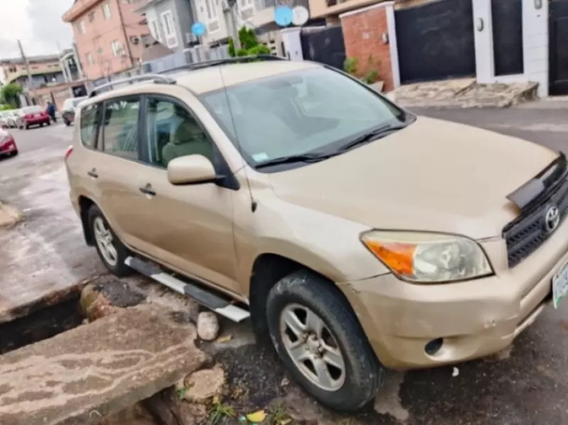 Toyota RAV 4   - 2007
