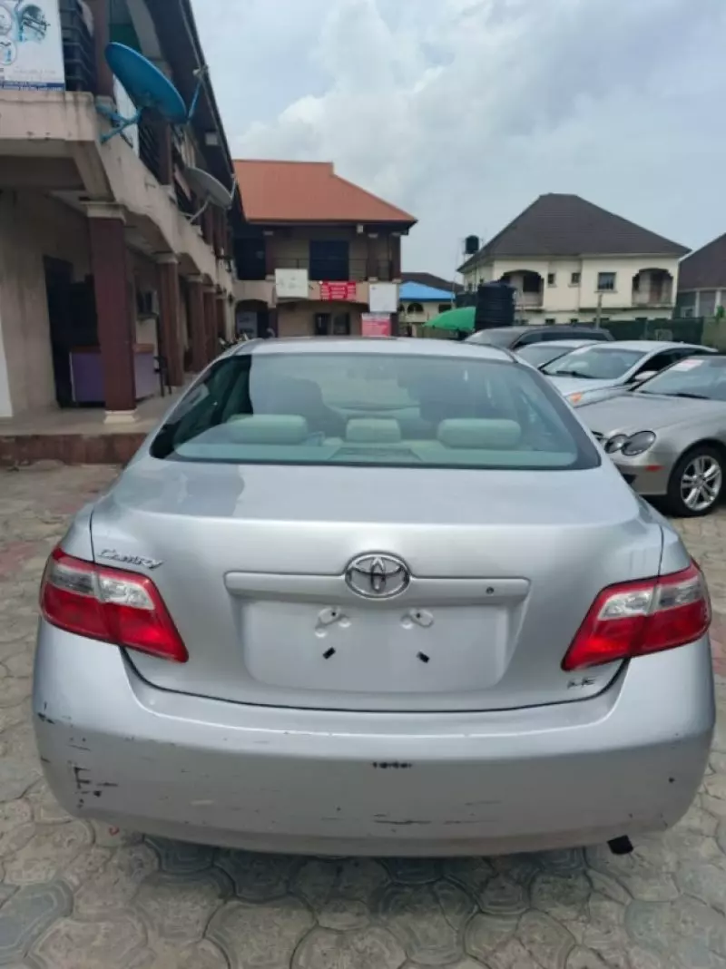 Toyota Camry   - 2008