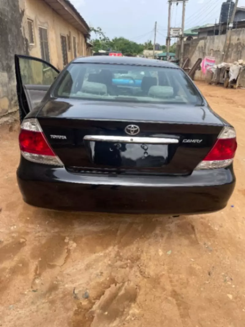 Toyota Camry   - 2002