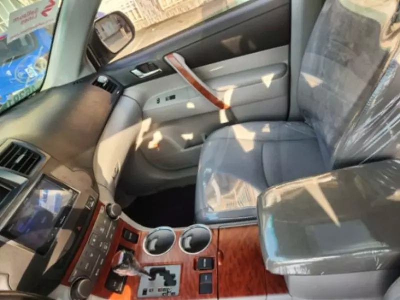 Toyota Highlander   - 2010