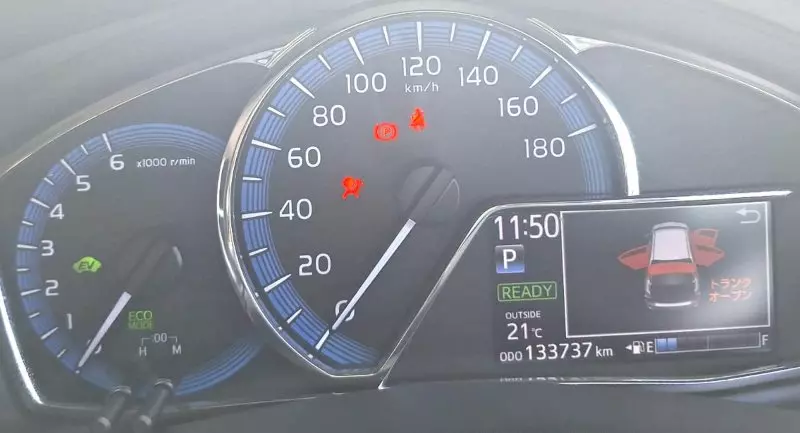 Toyota Axio    -