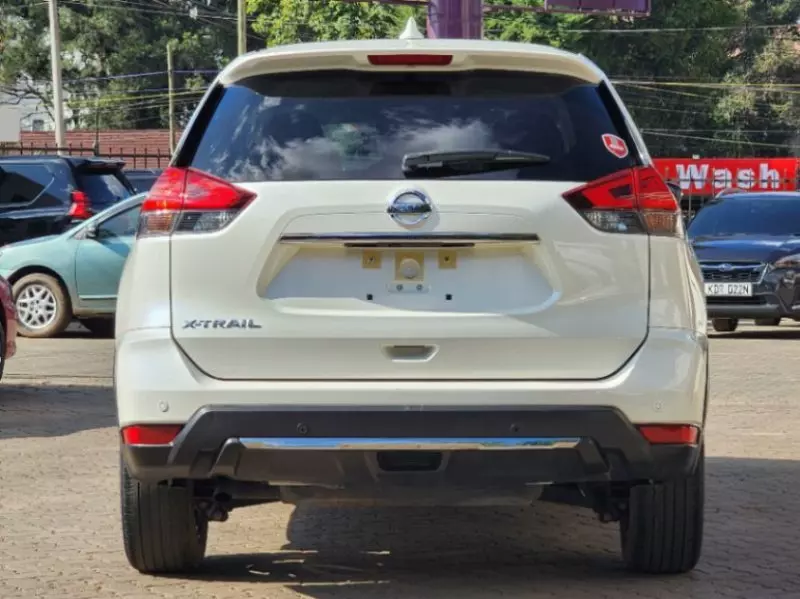 Nissan X-Trail   - 2018