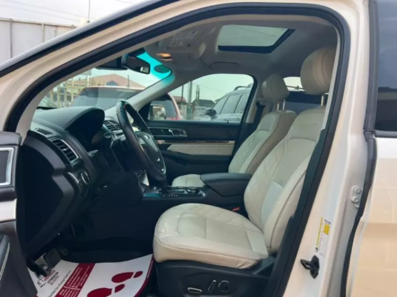 Ford Explorer - 2016