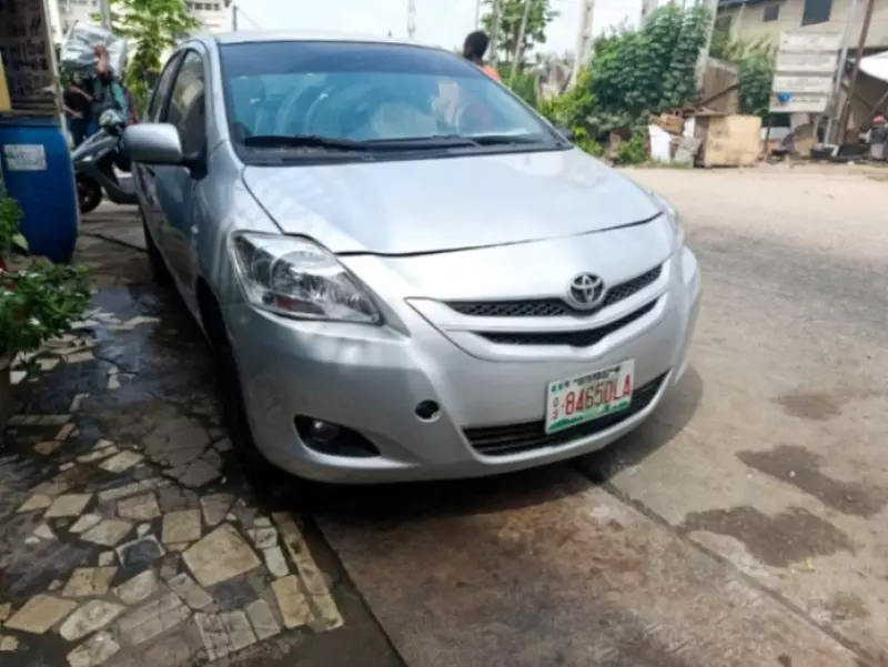 Toyota Yaris   - 2009