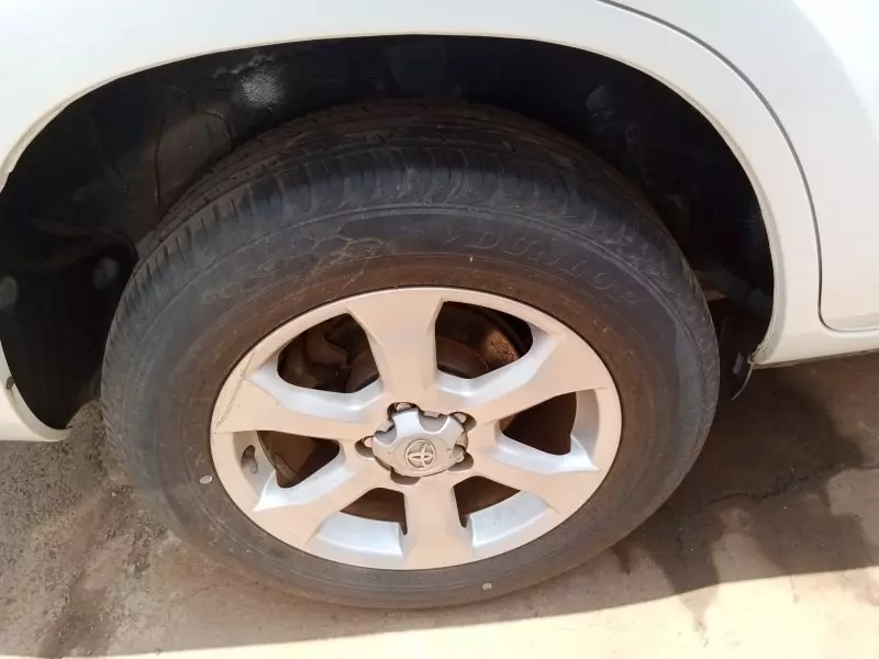 Toyota Vanguard    - 2012