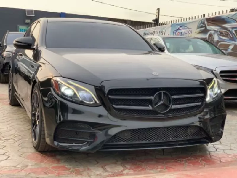 Mercedes-Benz E 300   - 2018