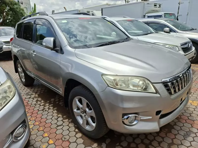 Toyota Vanguard    - 2012