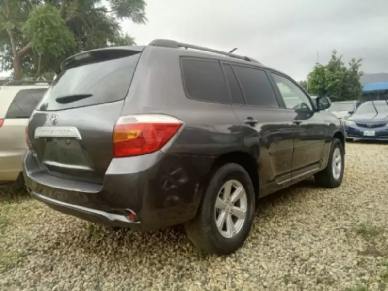 Toyota Highlander   - 2009