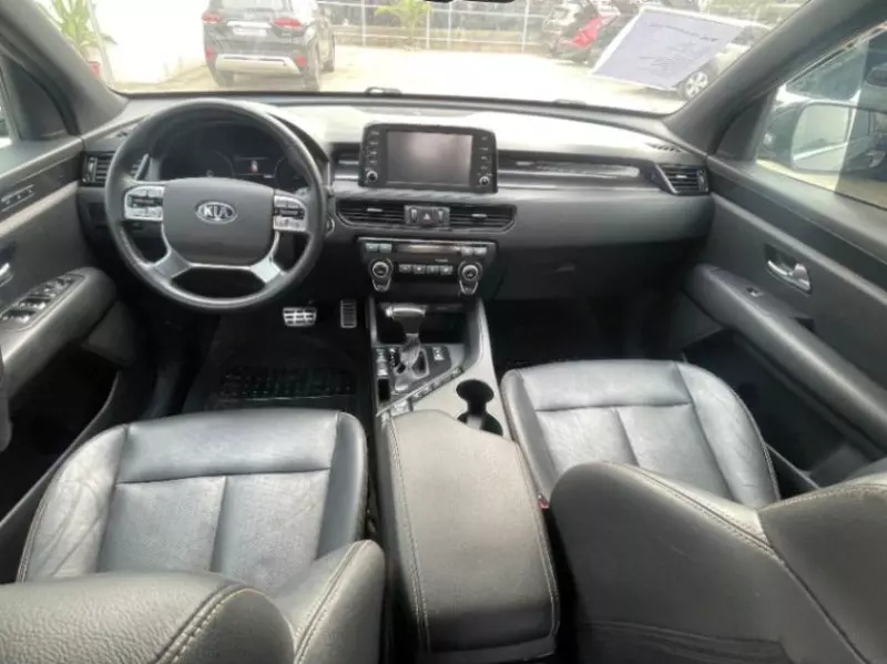 KIA Borrego   - 2017