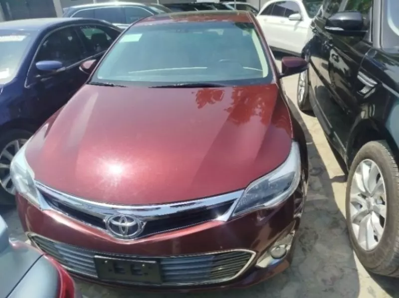 Toyota Avalon   - 2013