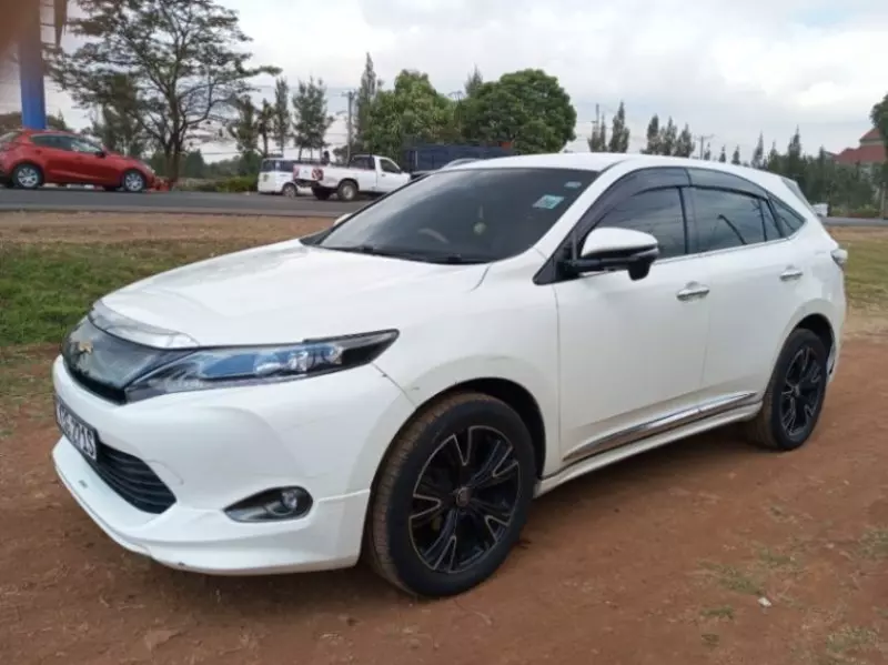 Toyota Harrier   - 2014