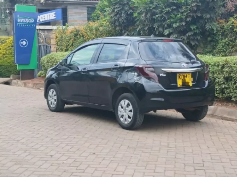 Toyota Vitz   - 2014
