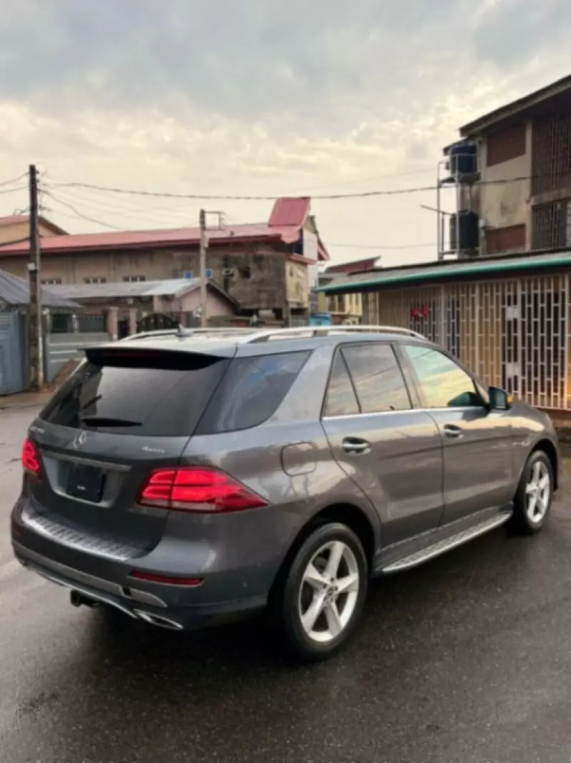 Mercedes-Benz GLE-Class