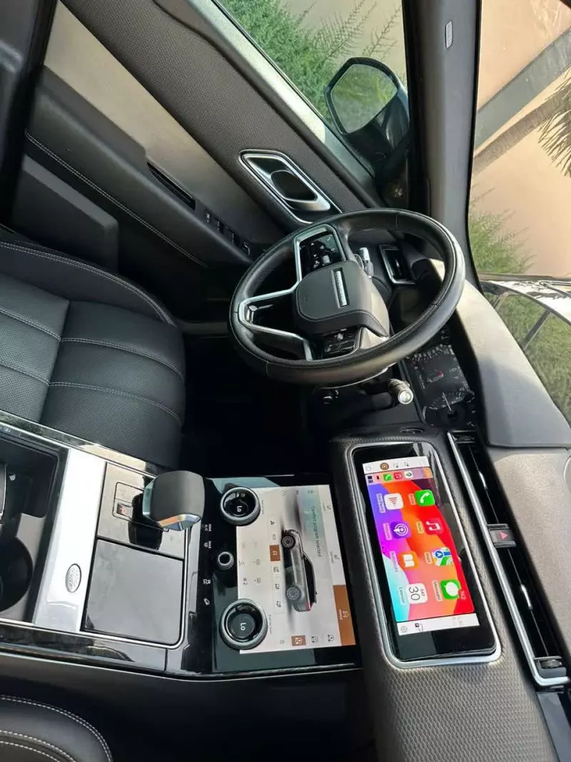 Land Rover Range Rover Velar   - 2021