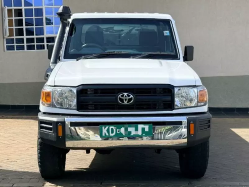 Toyota Land Cruiser 79 Single Cabin