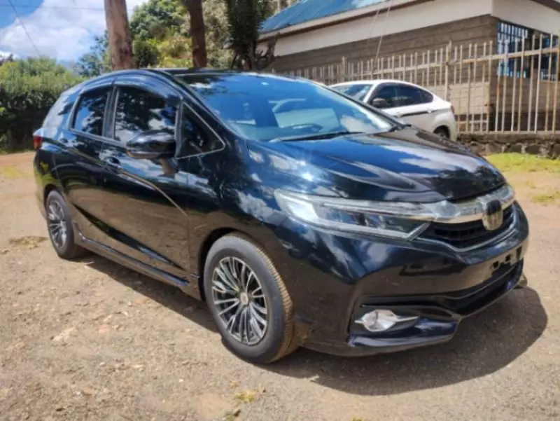 Honda Fit shuttle    - 2018
