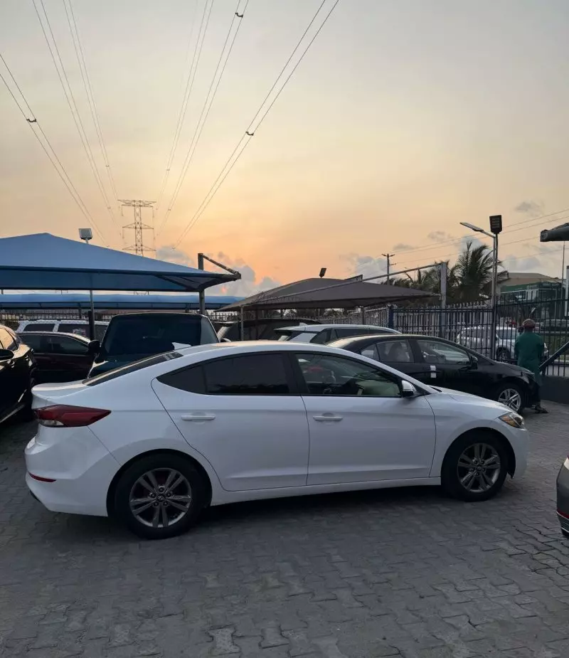 Hyundai Elantra   - 2017