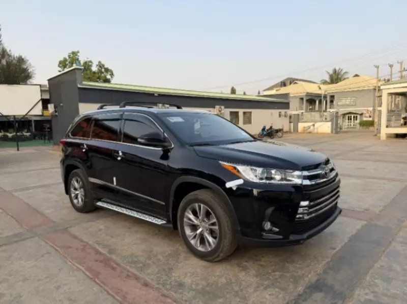 Toyota Highlander   - 2015