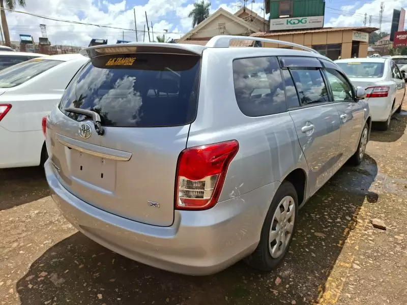 Toyota Fielder - 2012