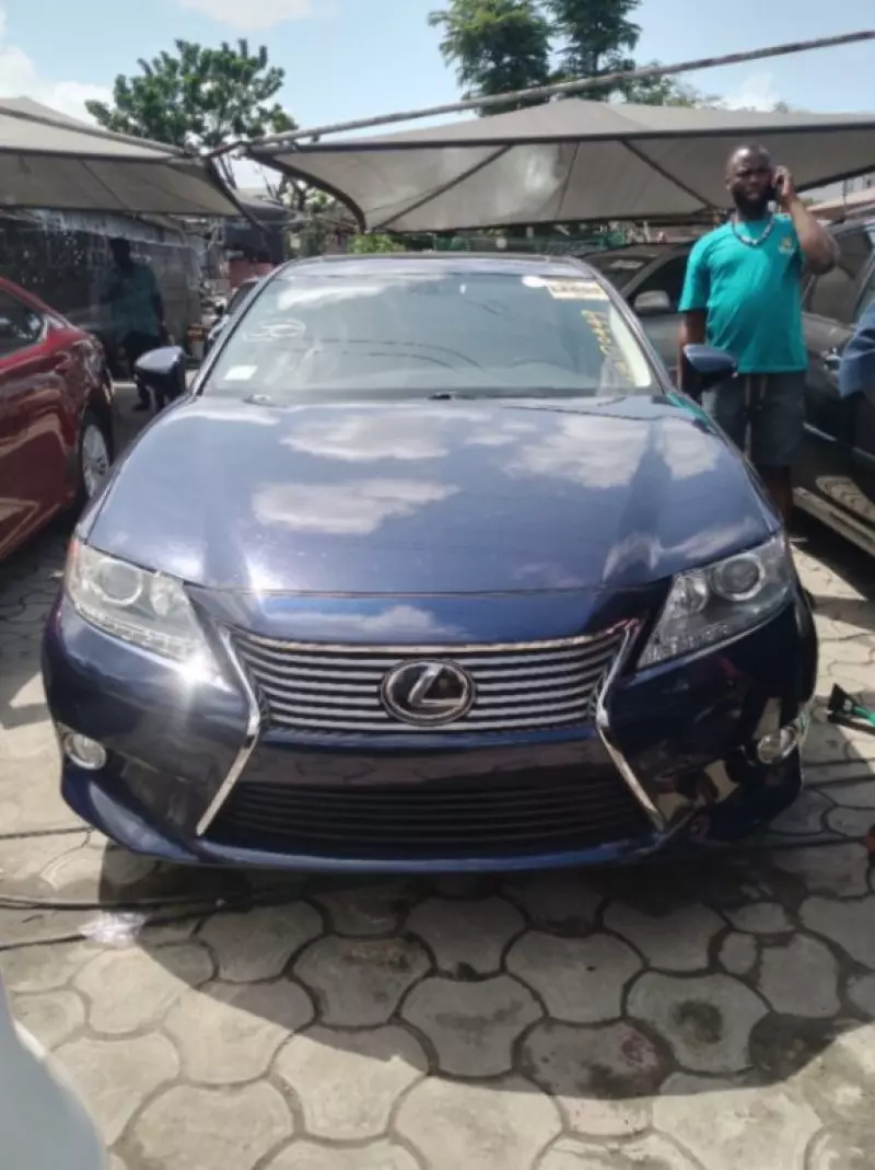 Lexus ES 350   - 2013