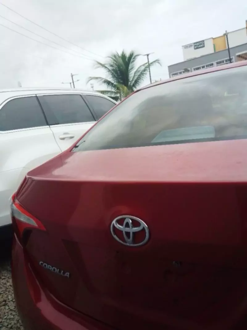 Toyota Corolla   - 2016