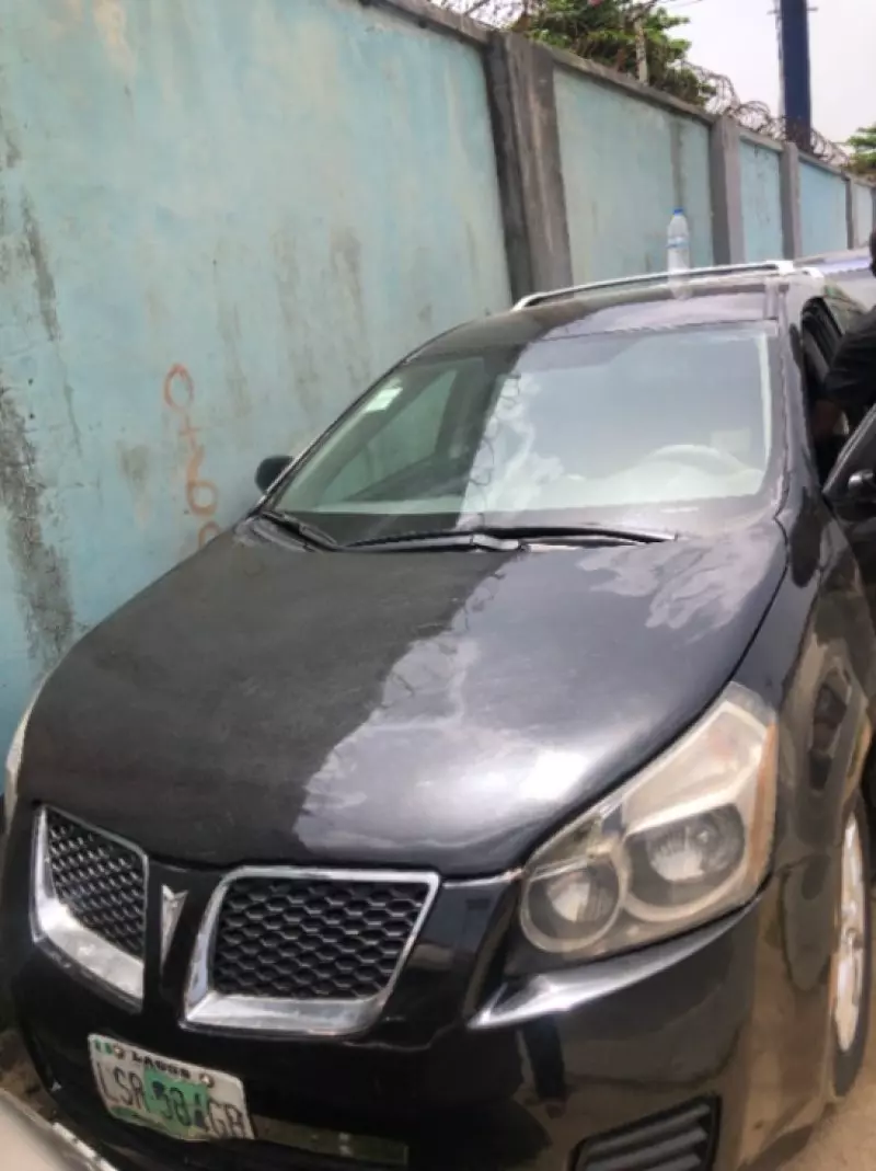 Pontiac Vibe   - 2010