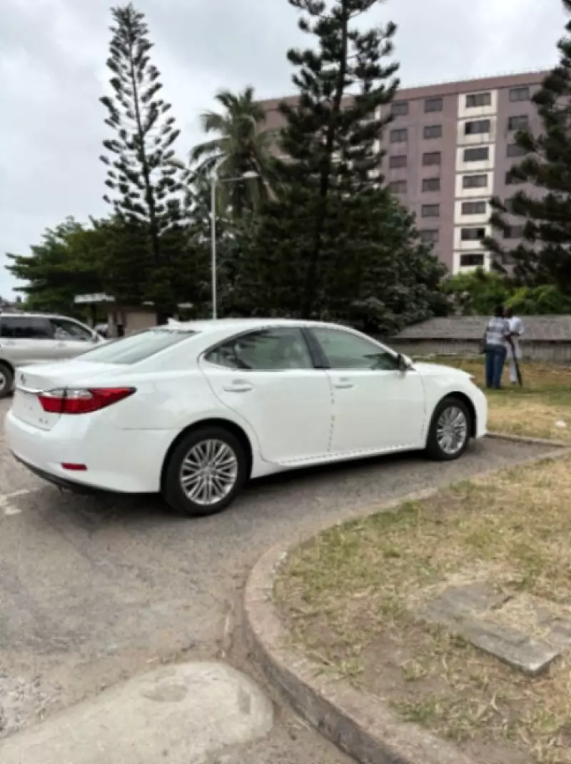 Lexus ES 350   - 2013