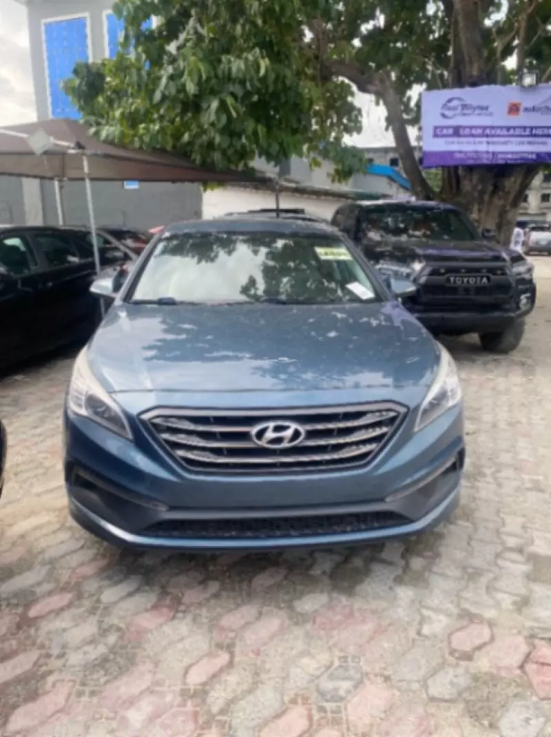 Hyundai Sonata   - 2015