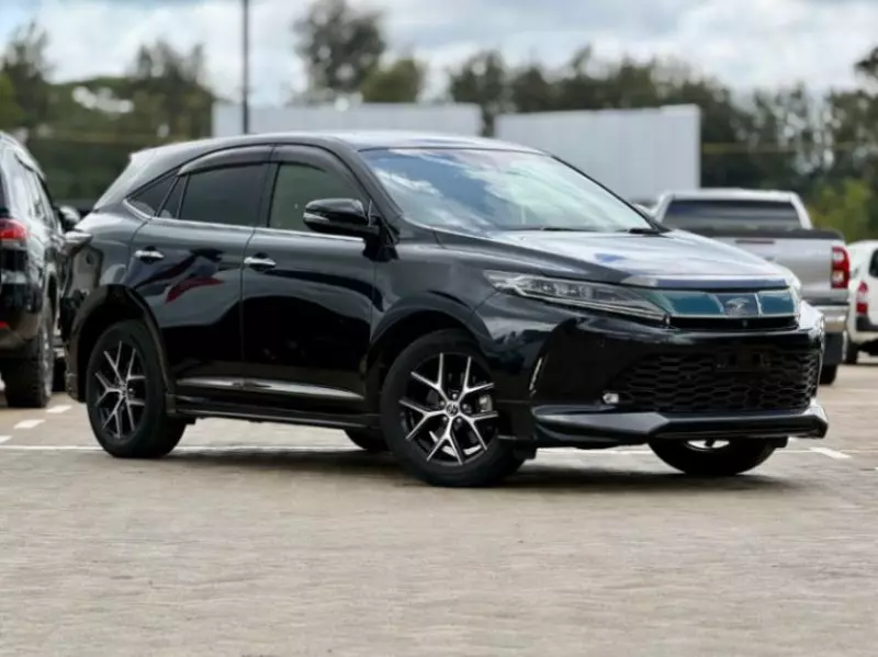 Toyota Harrier   - 2019