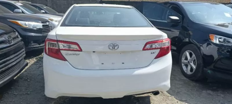 Toyota camry   - 2012