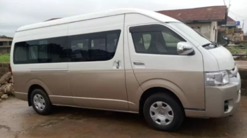 Toyota Hiace   - 2014