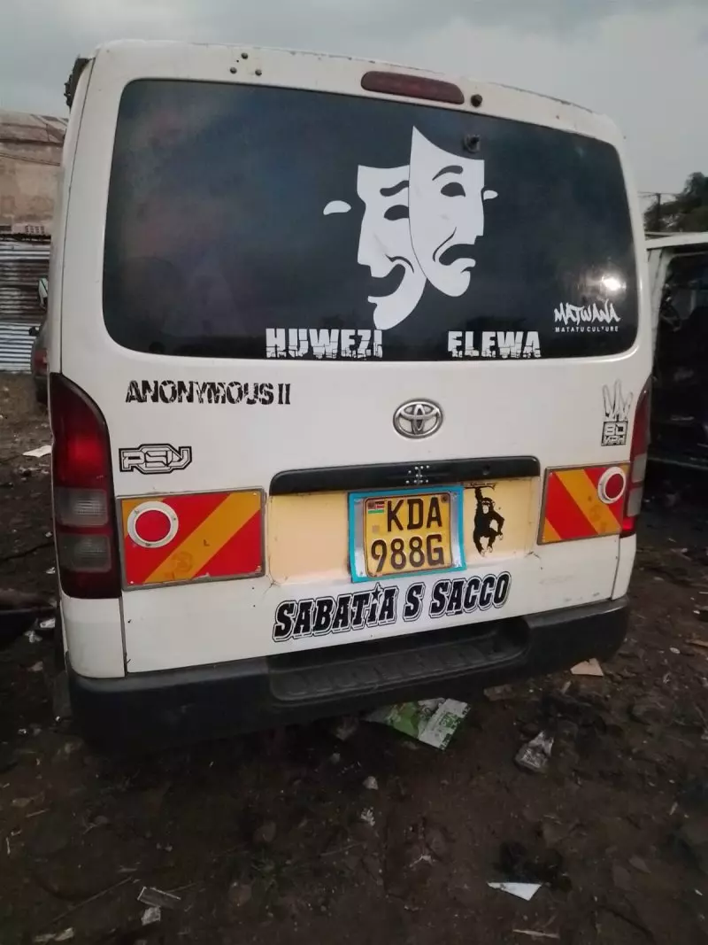 Toyota Hiace   - 2013