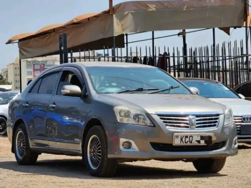 Toyota Premio    - 2011