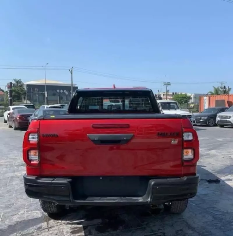 Toyota Hilux - 2024