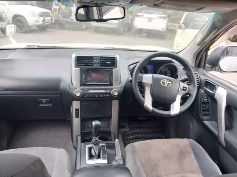 Toyota Prado   - 2010