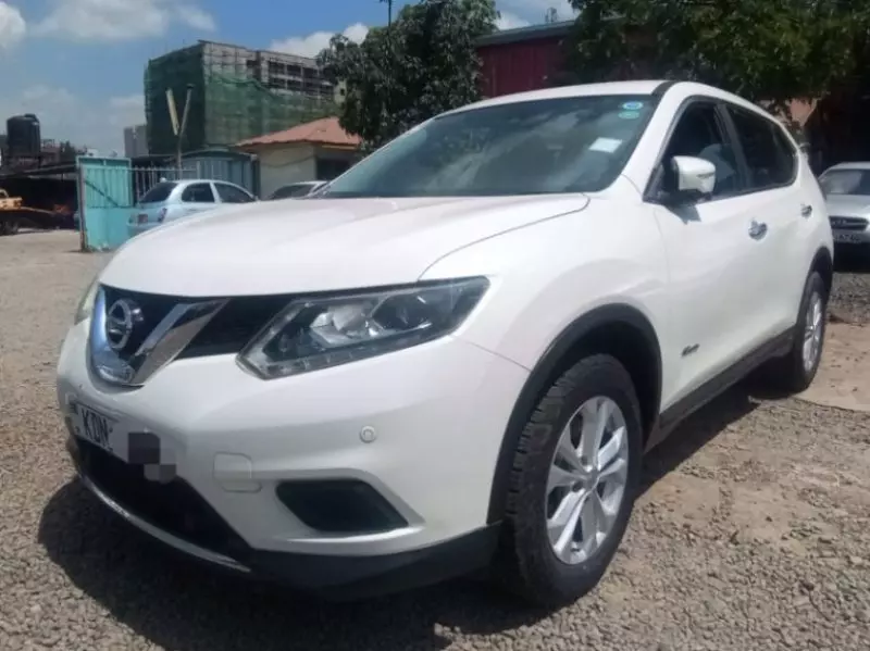 Nissan X-Trail   - 2016