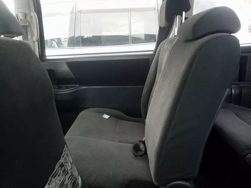 Toyota Noah   - 2012