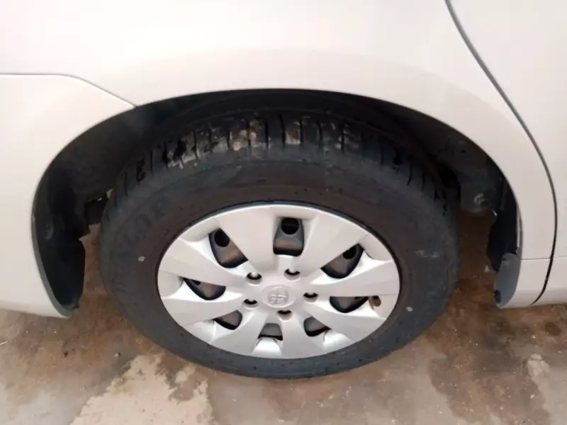 Toyota Noah   - 2011