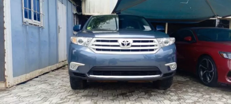 Toyota Grand Highlander   - 2013