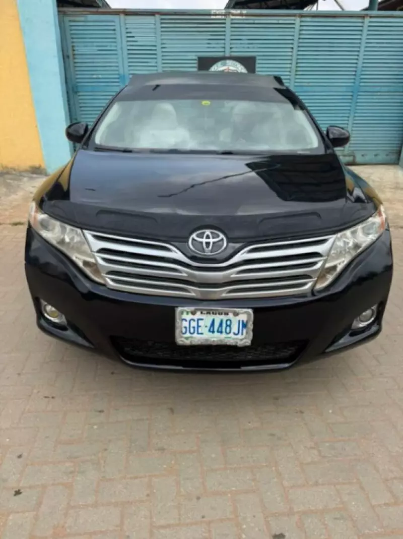 Toyota Venza   - 2011