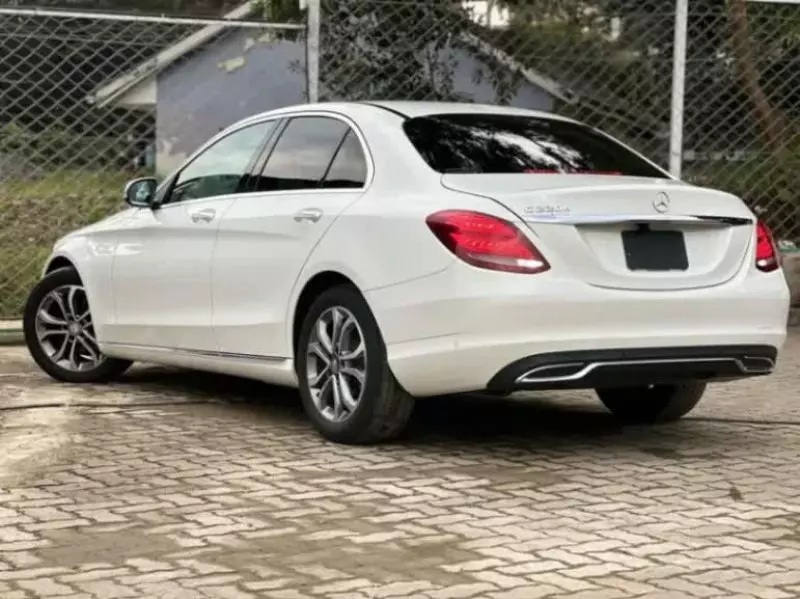 Mercedes-Benz C220   - 2017